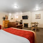 Econo Lodge Inn & Suites Kalispell - Glacier National Park Gateway