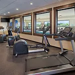Glacier International Lodge