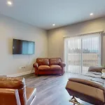 Scenic Mountain Views At Olympia Way-Unit A