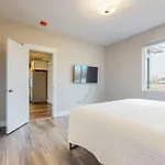 Scenic Mountain Views At Olympia Way-Unit A