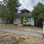 Updated Eastside Bungalow, Quiet Tree-Lined Neighborhood, Walk To Downtown Kalispell - 2 Bdrm