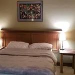 The Roost Lodge