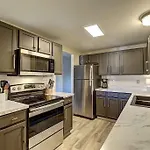 Modern Lofts At Aria 9