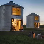 Clark Farm Silos - 5 Silo Mountain View Retreat