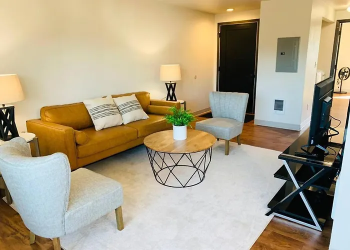 Modern Lofts At Aria 11