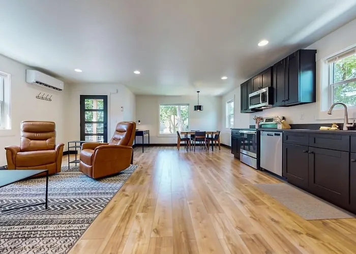 The Flats On First- Unit B
