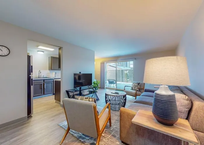 Modern Lofts At Aria 7