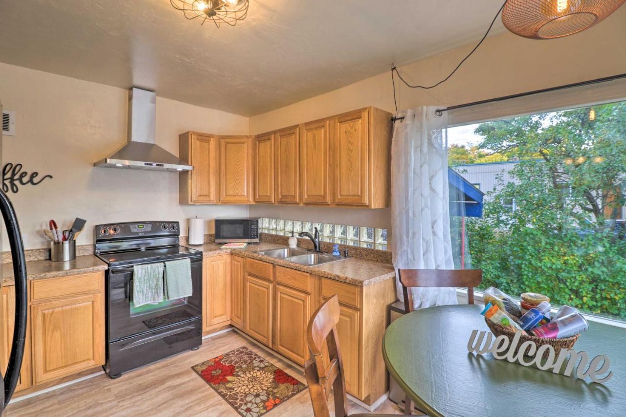Comfy And Cozy Walk To Downtown Holiday home *