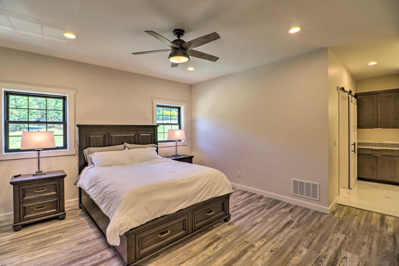 Modern Retreat 37 Mi To Glacier Np Holiday home