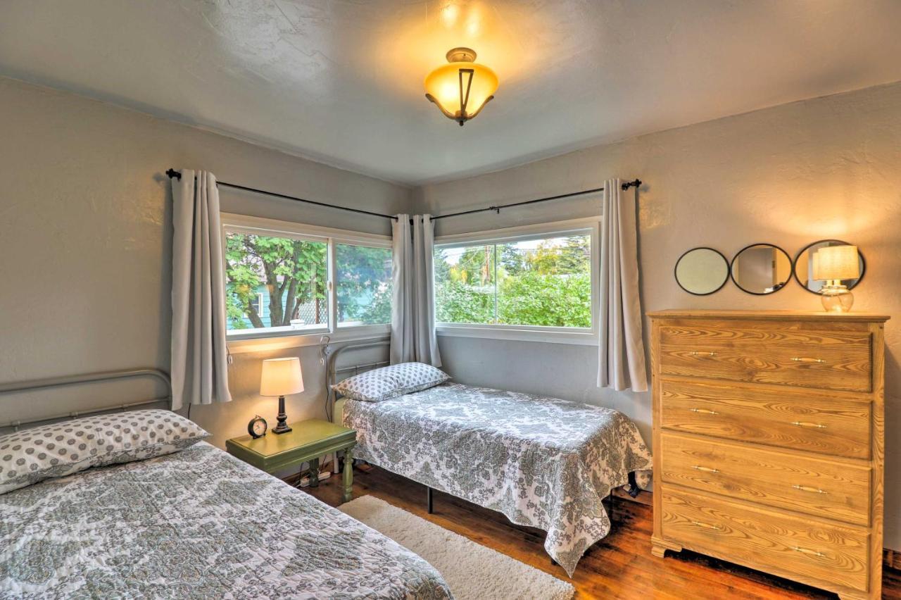 Comfy And Cozy Walk To Downtown Holiday home
