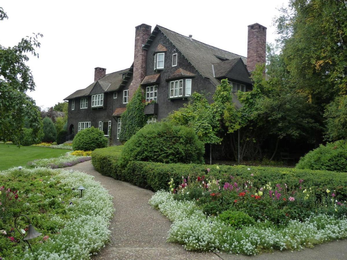 Hotel Fairbridge Inn, & Outlaw Conference Center - Kalispell