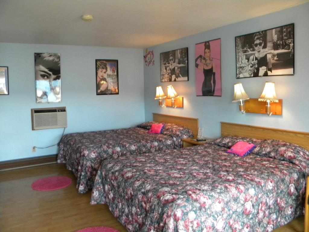 Motel Blue And White 3*