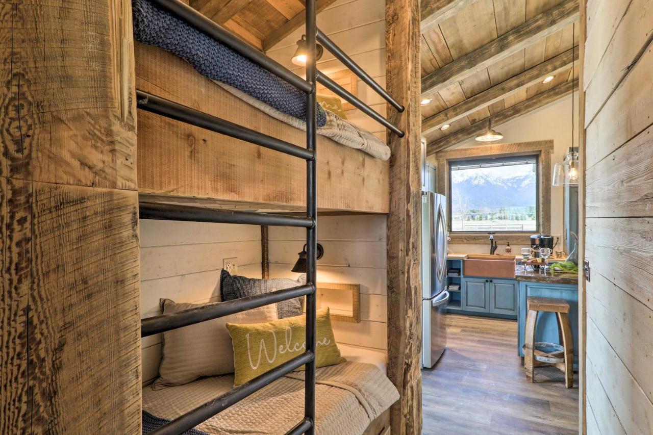Holiday home Stunning On 30-acre Farm! Kalispell