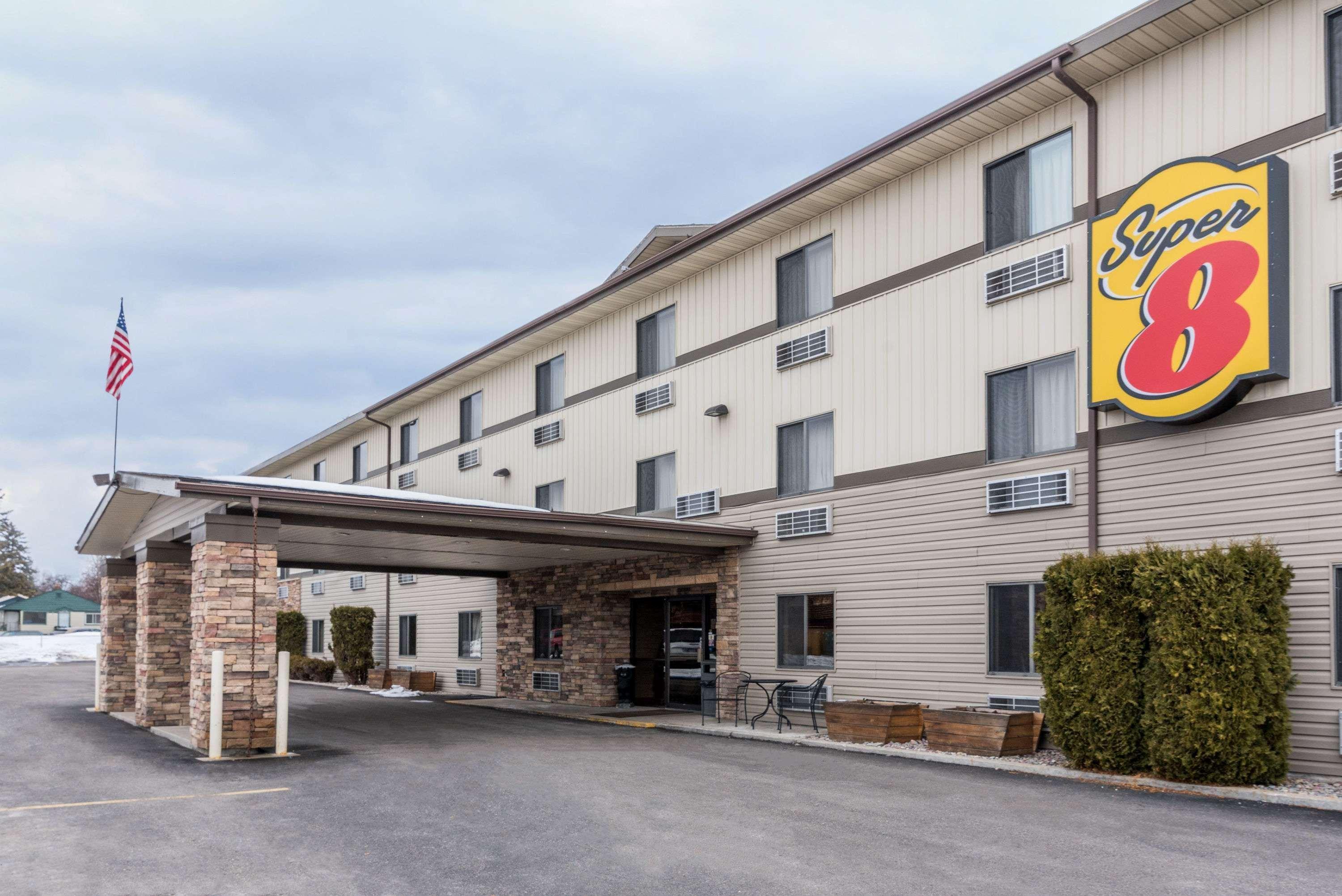 Super 8 By Wyndham Glacier National Park Hotel Kalispell