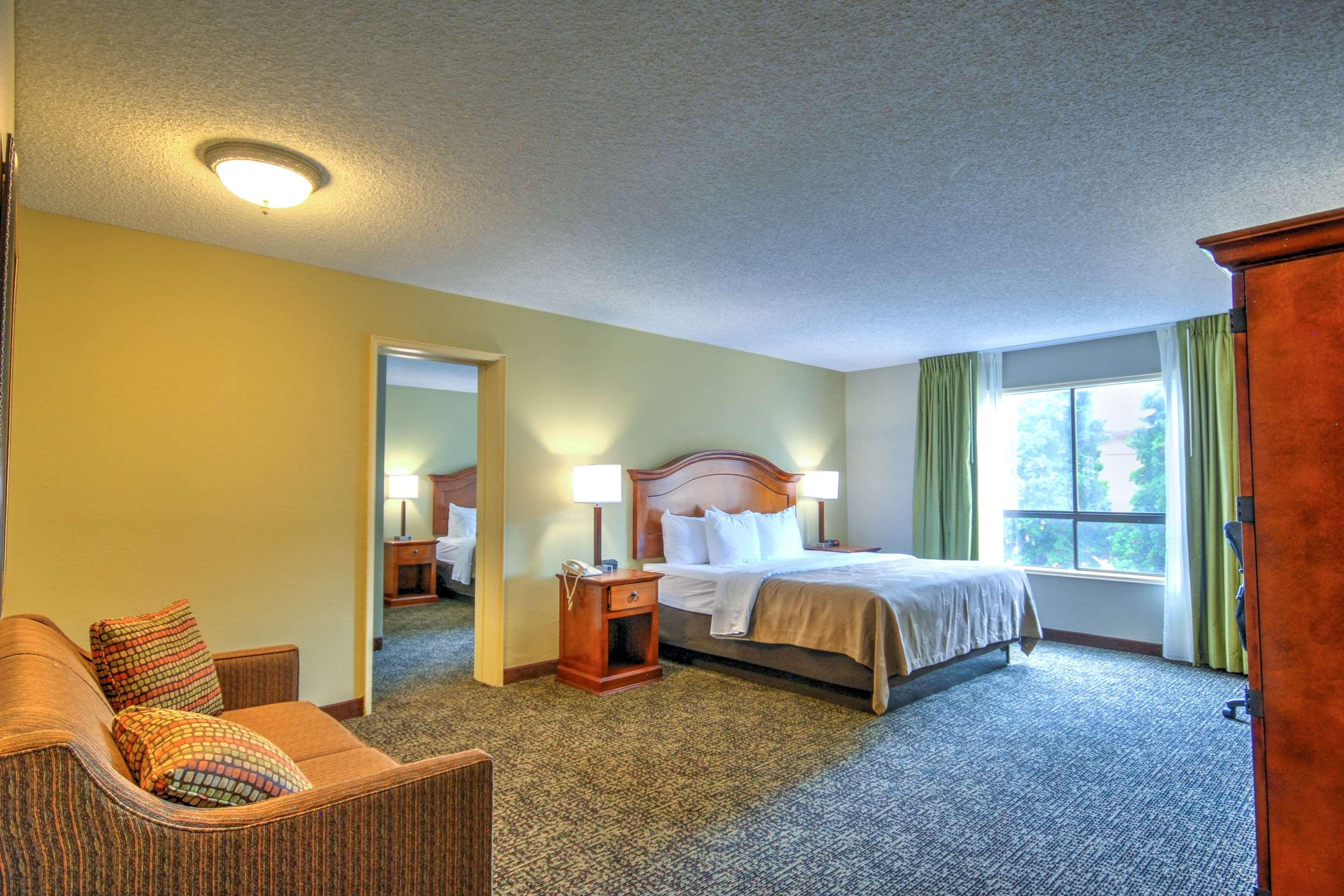 Quality Big Sky Hotel 2*