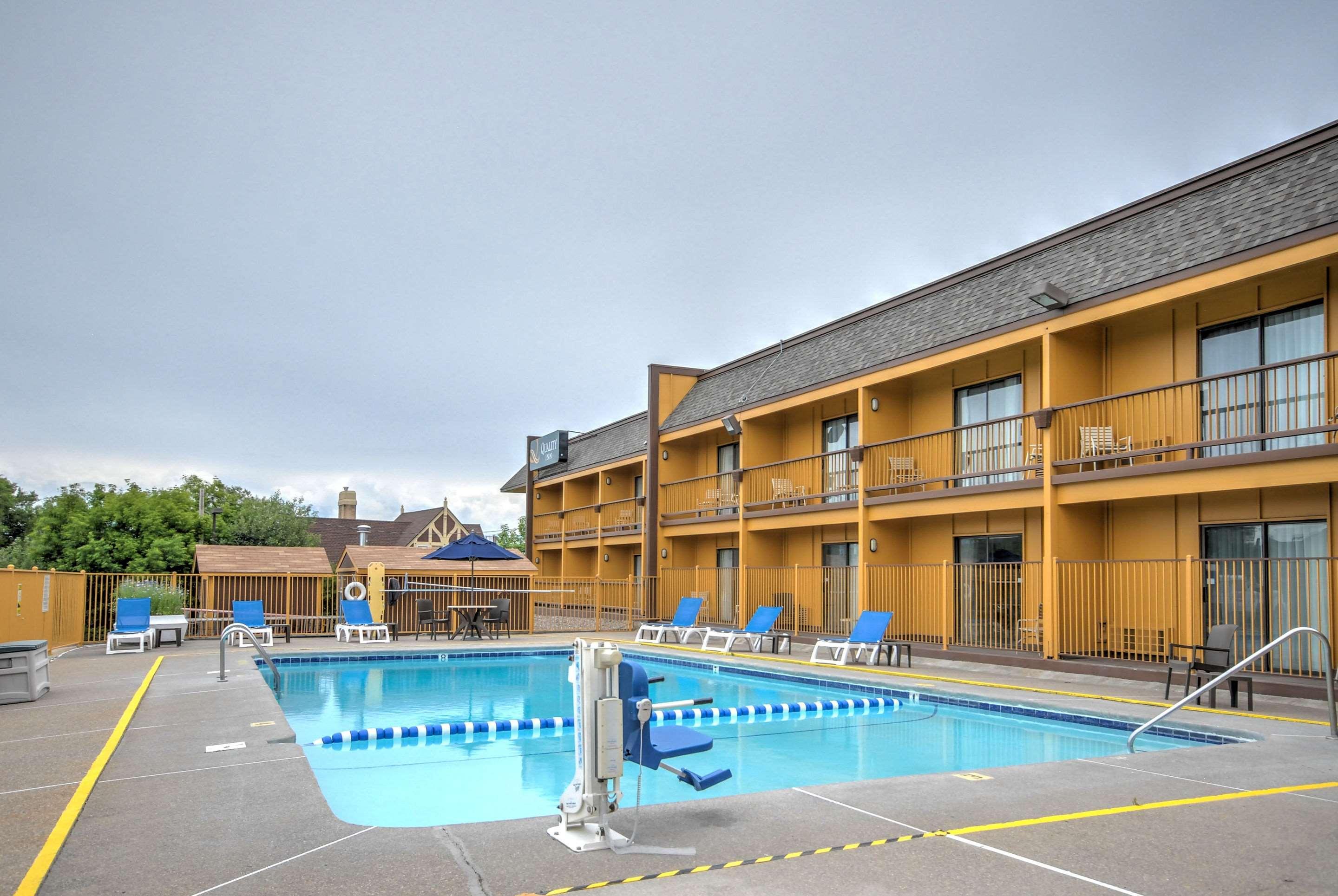 Quality Big Sky Hotel 2*