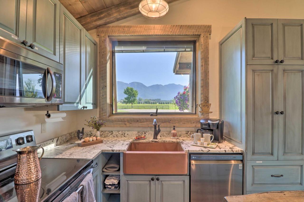 Holiday home Stunning On 30-acre Farm! *