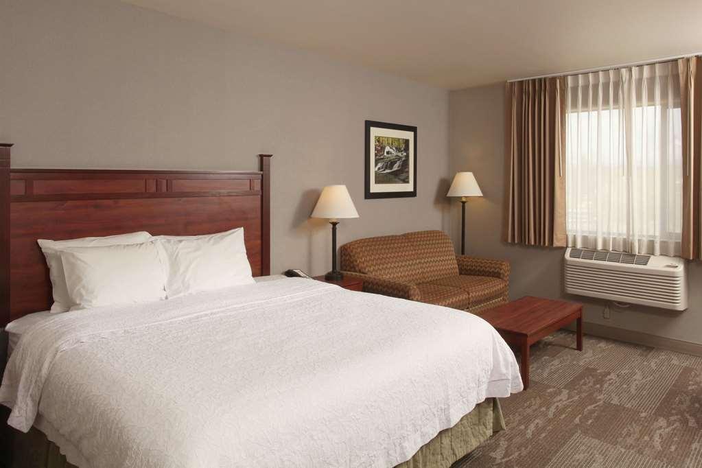 Hampton 3*