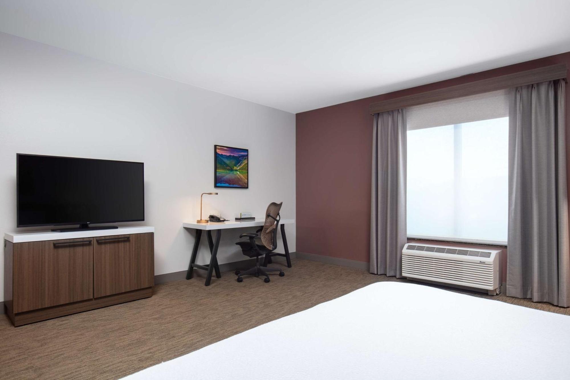 Hilton Garden Hotel 3*
