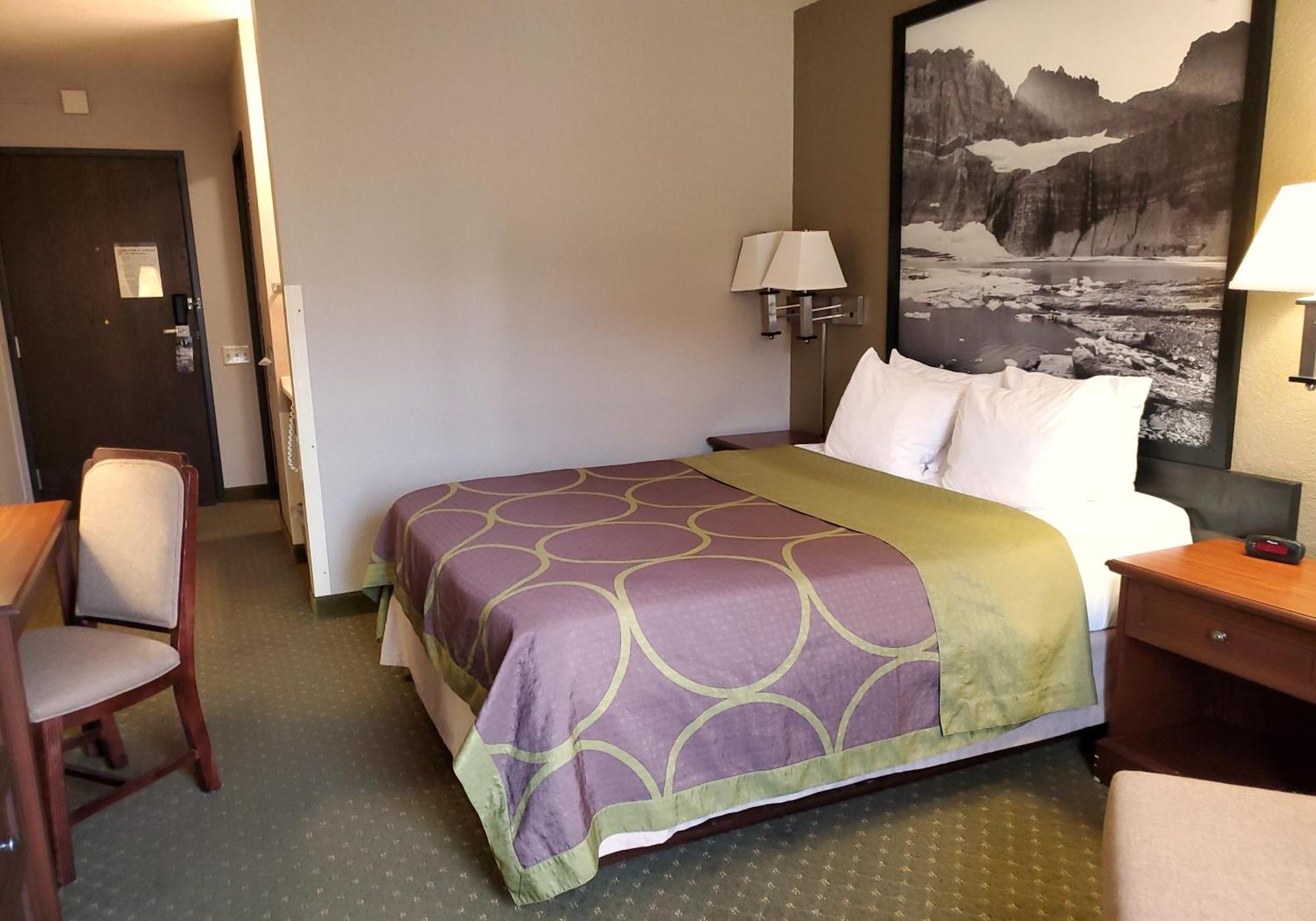 Hotel Super 8 By Wyndham Glacier National Park