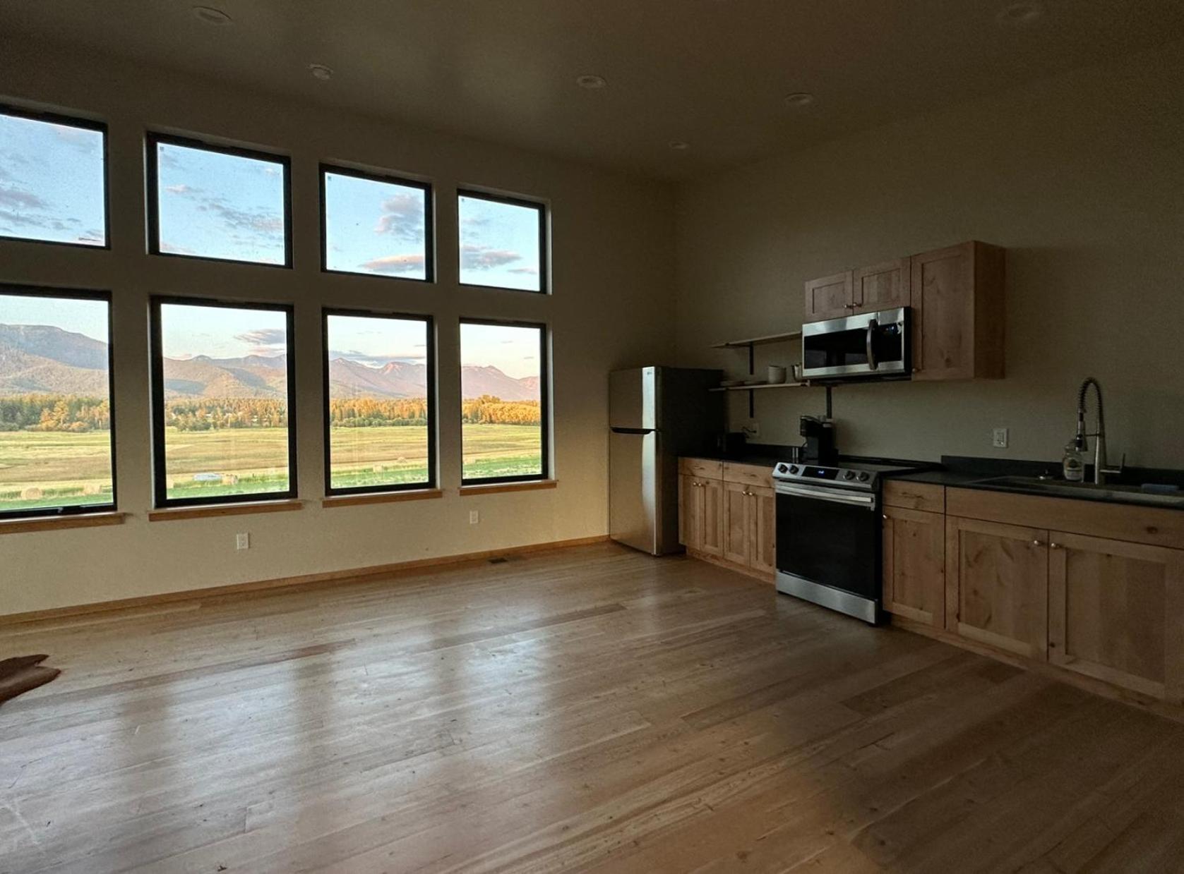 Willowline Apartment *