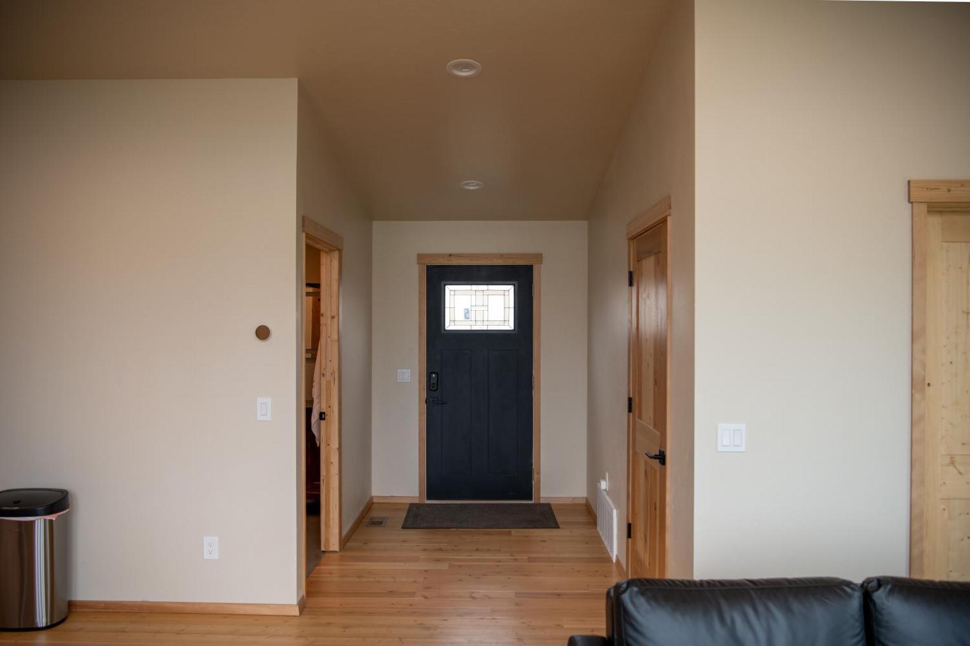 Willowline Apartment *