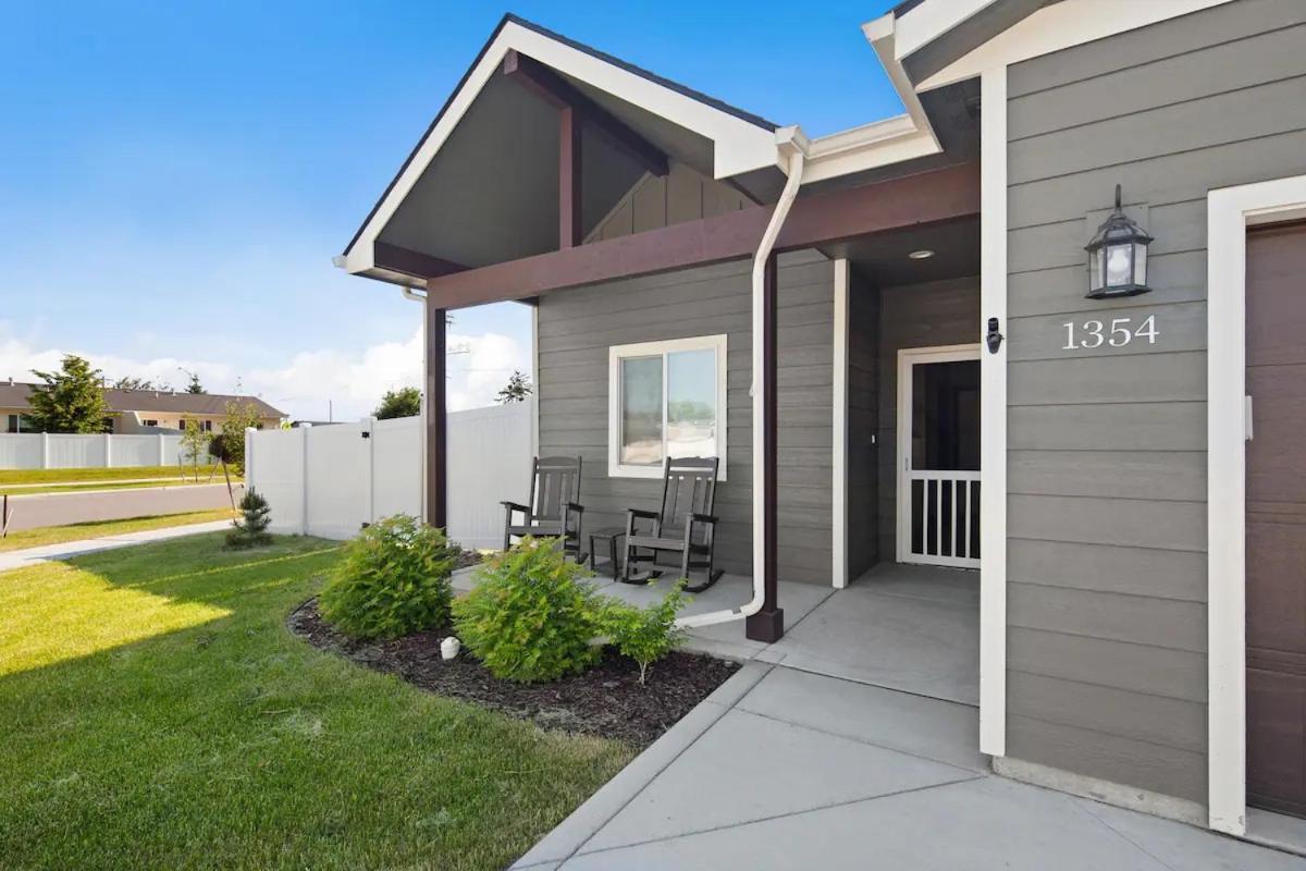 Modern Montana Getaway - The Comforts Of Home! Kalispell