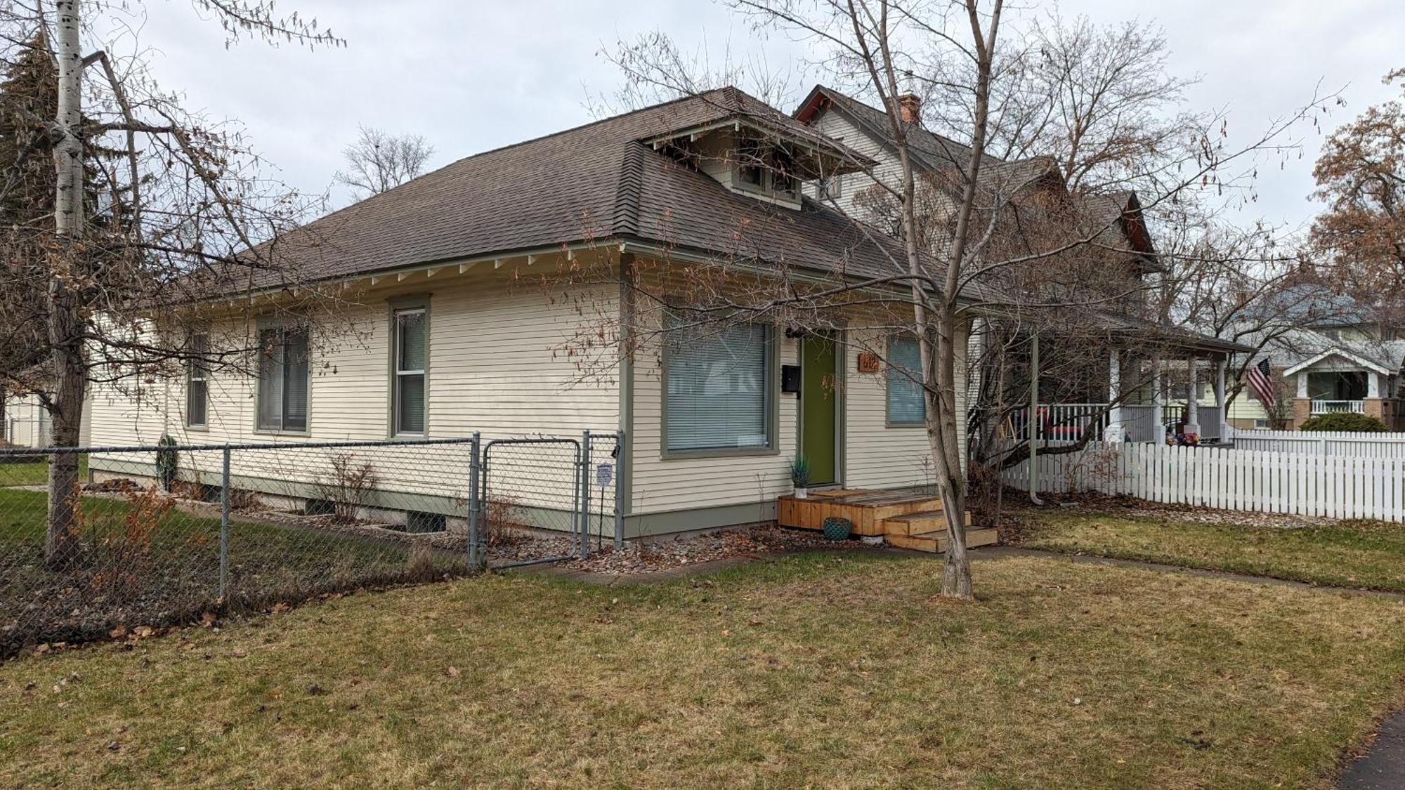 Holiday home Updated Eastside Bungalow, Quiet Tree-lined Neighborhood, Walk To Downtown - 2 Bdrm Kalispell