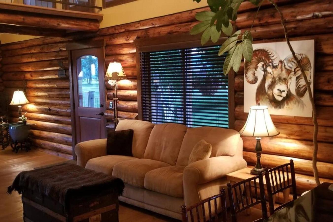 The Roost * Kalispell