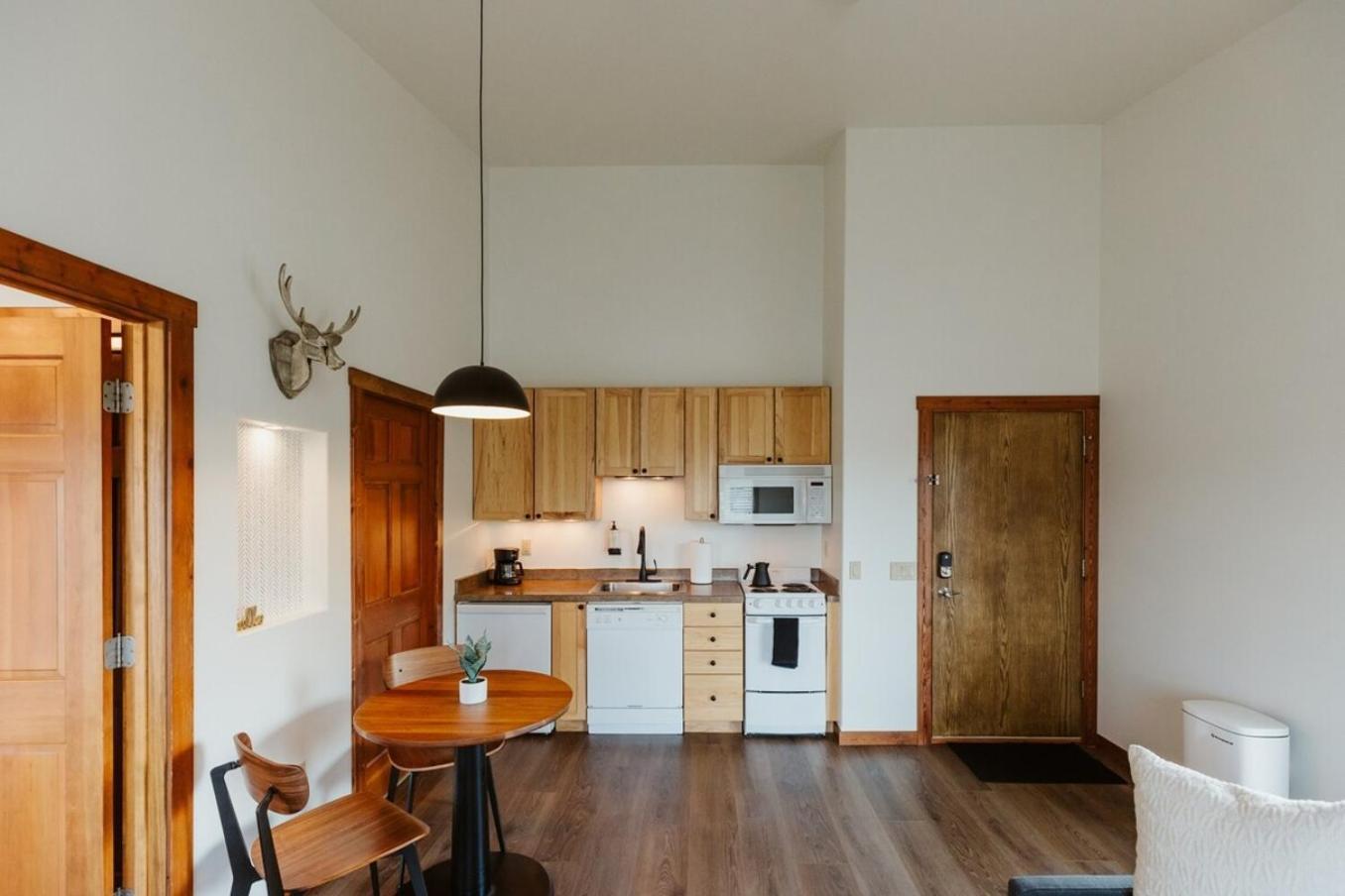 Kintla Ridge At Switchback Apartment