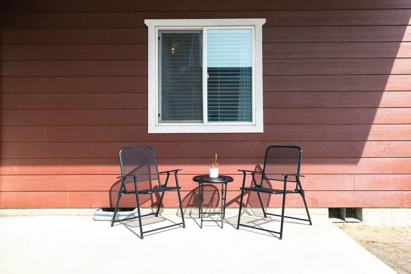 Holiday home Peaceful Townhome Enclosed Garage Fast Wifi Kalispell