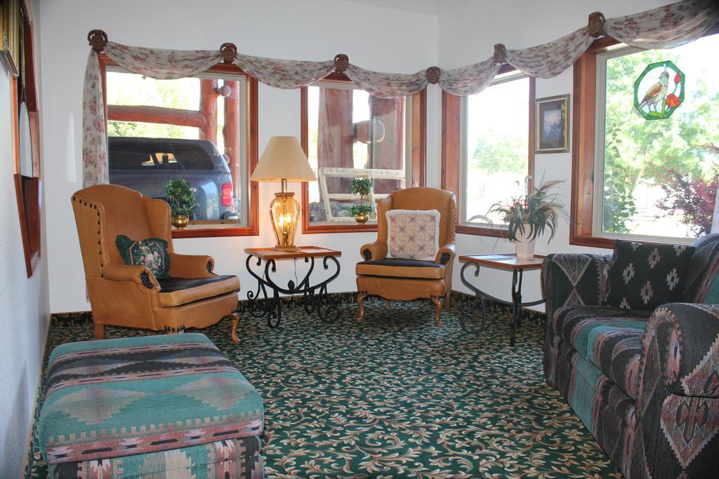 Greenwood Village & Hotel 2*