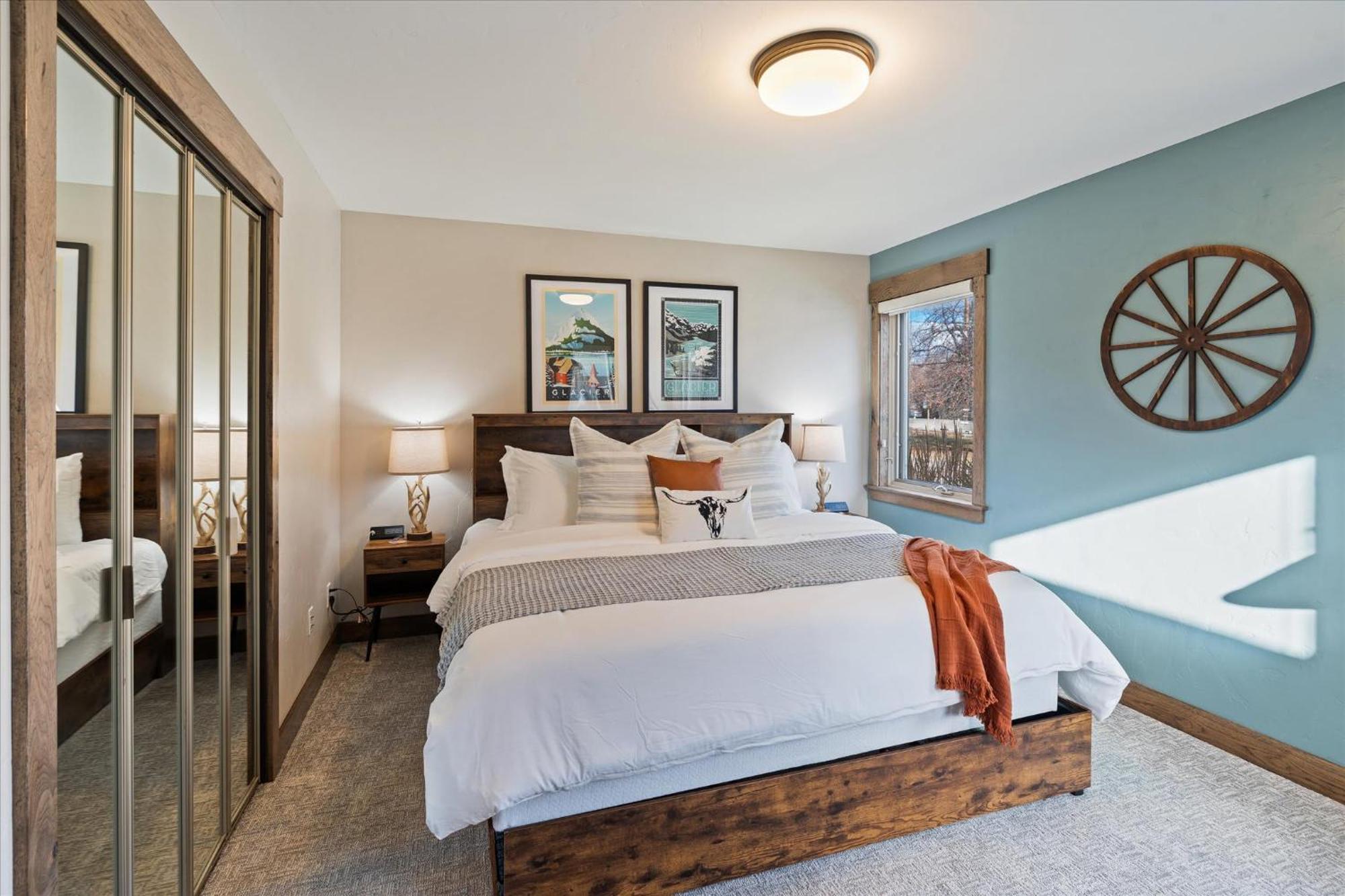 River's Edge Riverfront With Hot Tub Sauna & Game Kalispell