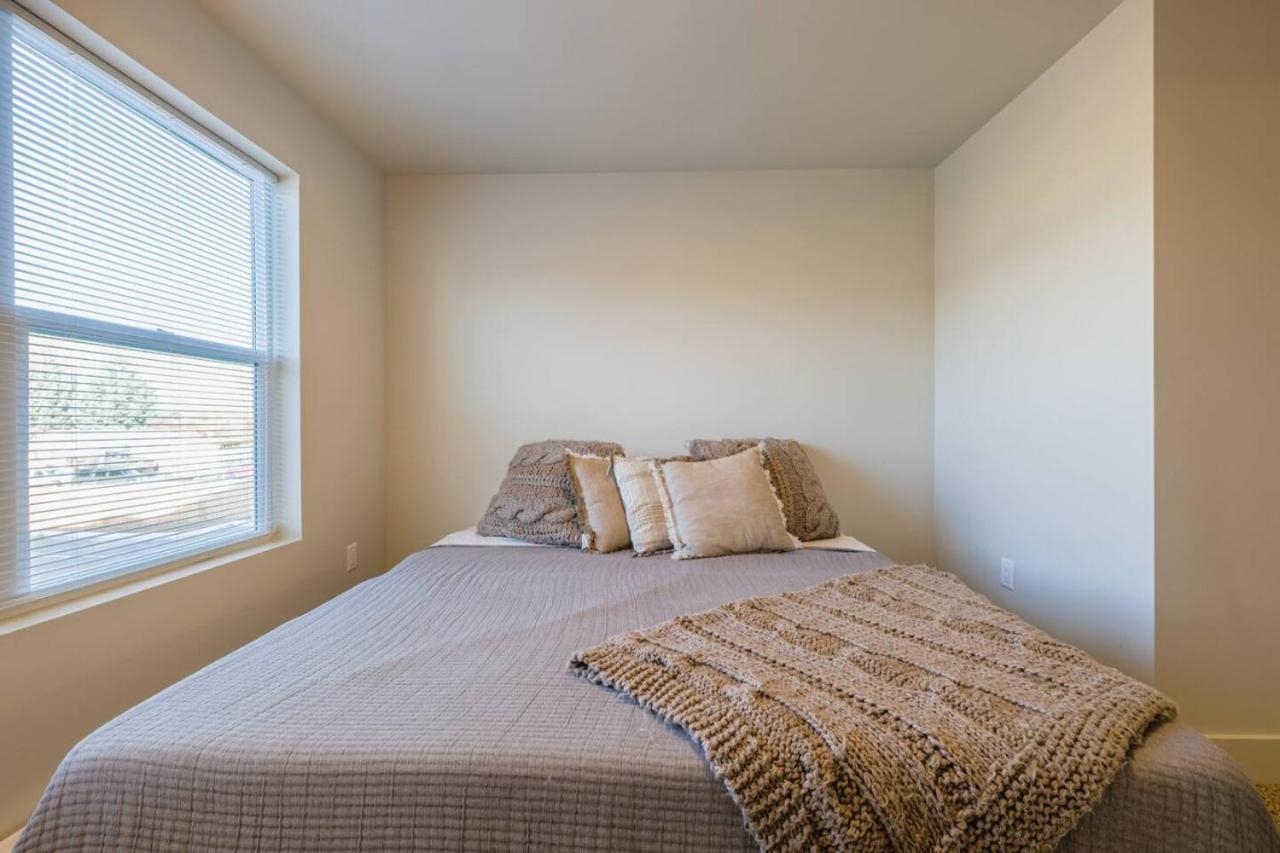 Apartment Skyview Lofts- B202
