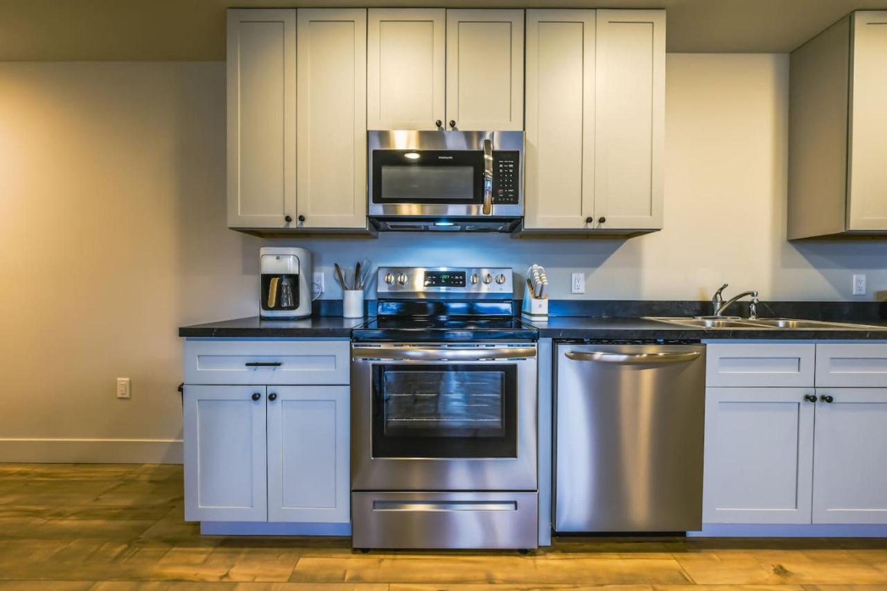 Skyview Lofts- B202 Apartment *