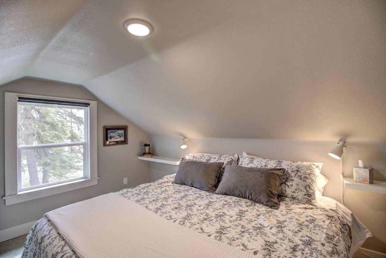 Modern Farmhouse- Conveniently Located In Kalispel Holiday home Kalispell