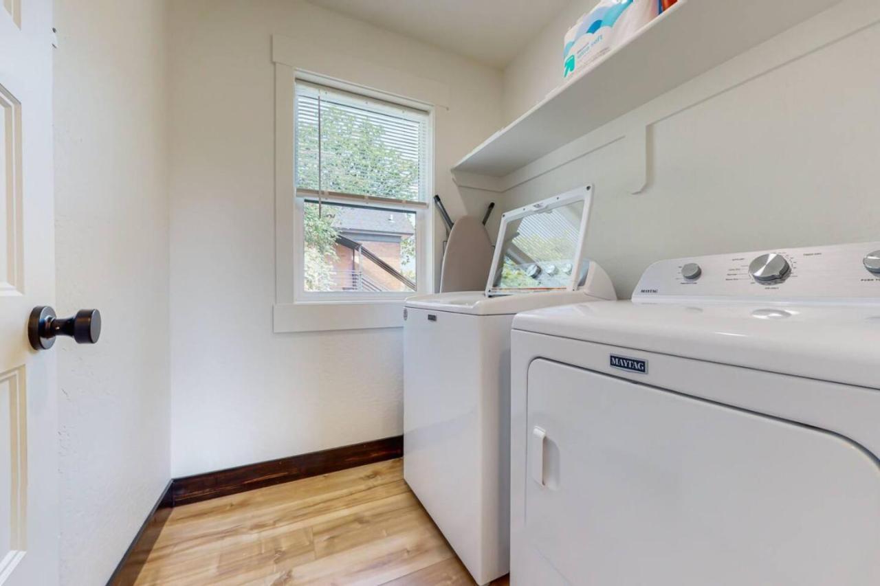 The Flats On First- Unit B *