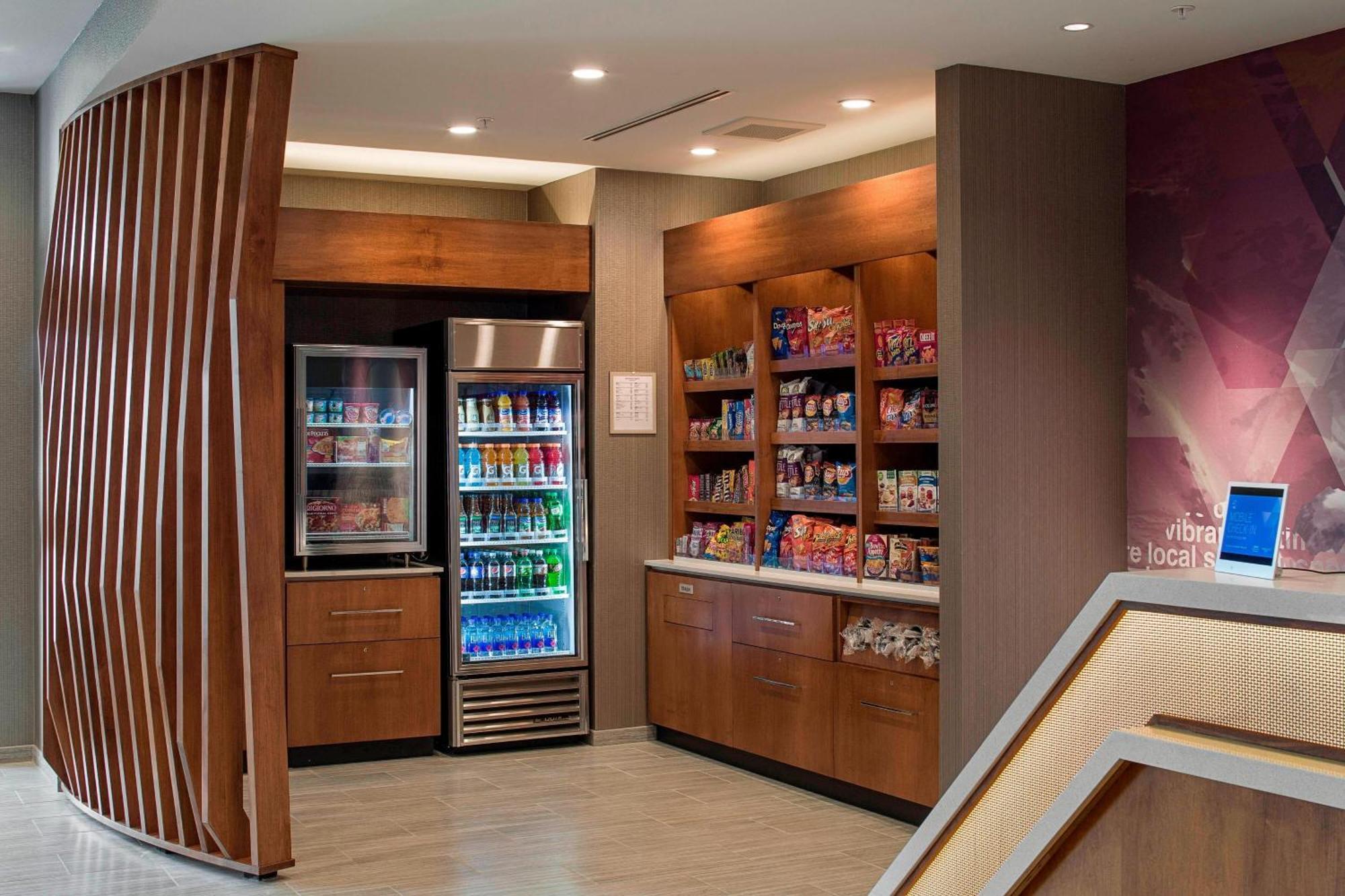 Hotel Springhill By Marriott 3*