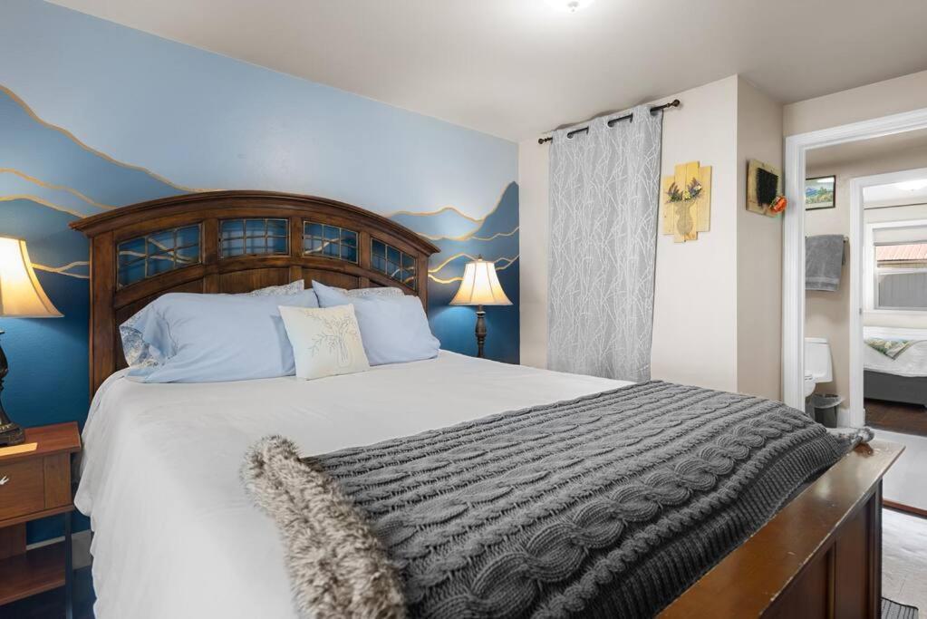 Holiday home Charming And Cozy Private Walking Distance To Downtown *