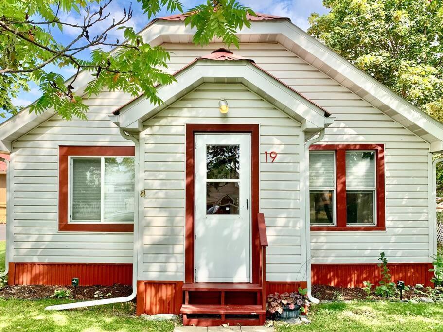 Charming And Cozy Private Walking Distance To Downtown * Kalispell