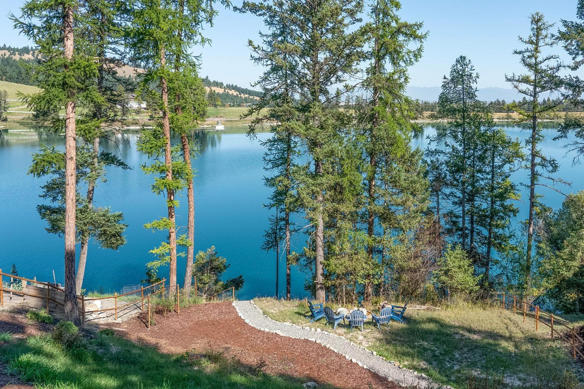 Foys House Offers Perfect Lakeside Vacation! * Kalispell