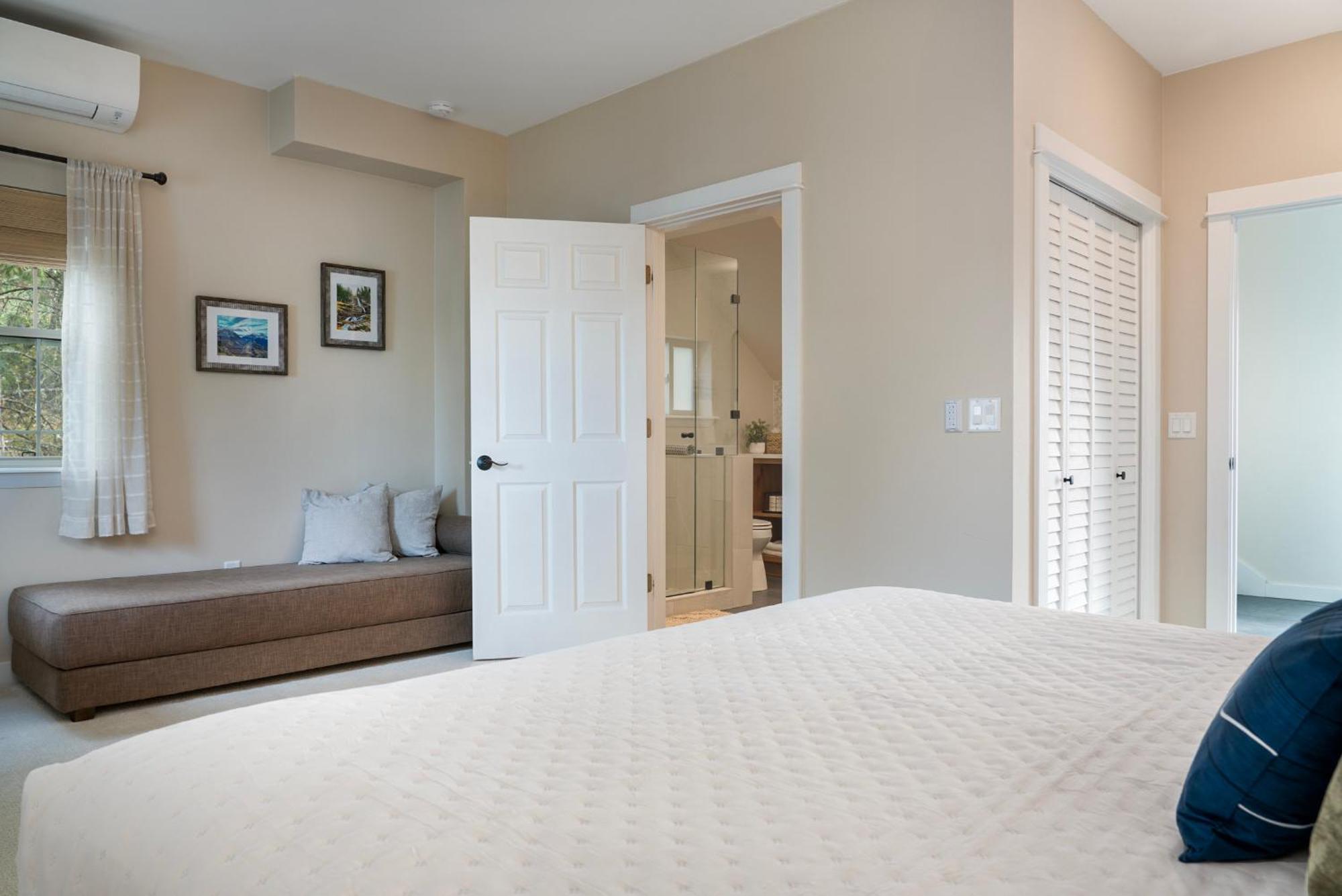 Foys House Offers Perfect Lakeside Vacation! Kalispell