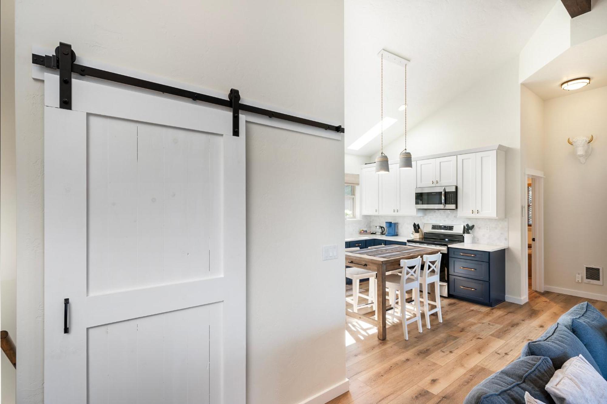 Foys House Offers Perfect Lakeside Vacation! * Kalispell