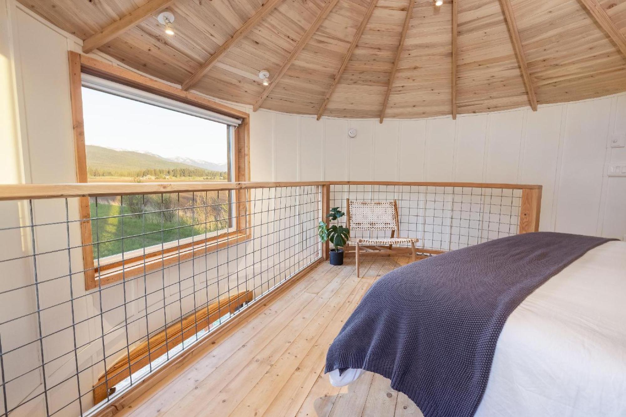 Clark Farm Silos - 5 Silo Mountain View Retreat Farm stay *