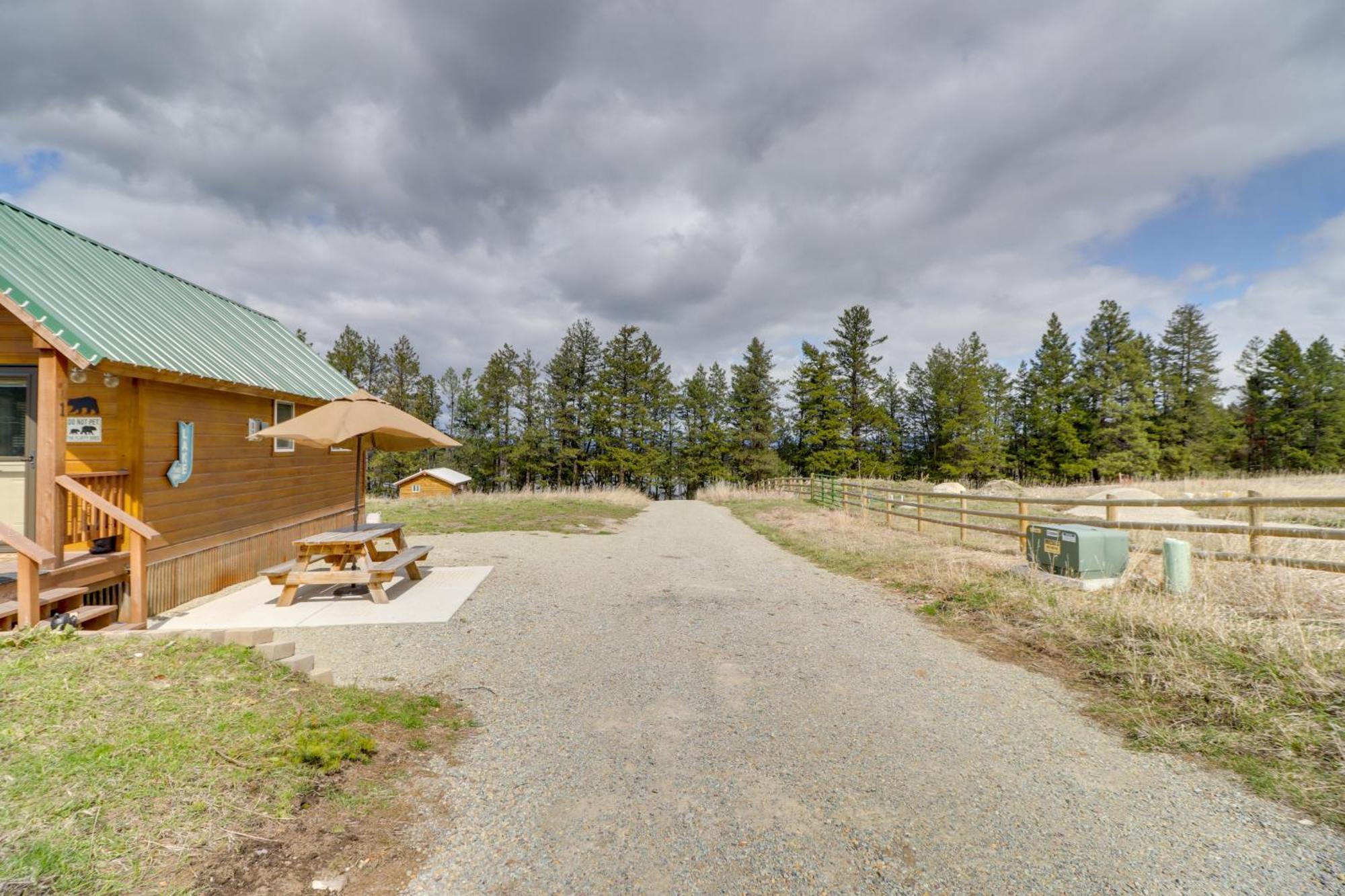 Access, Fire Pit Glacier Country Getaway! Kalispell
