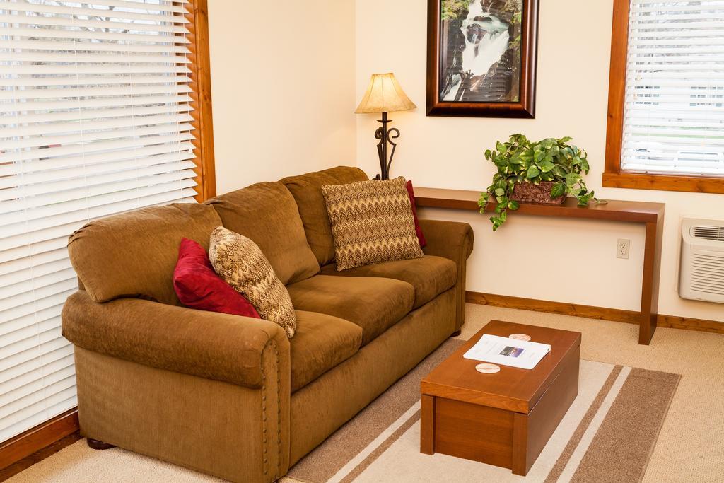 Glacier Ridge Suites Aparthotel