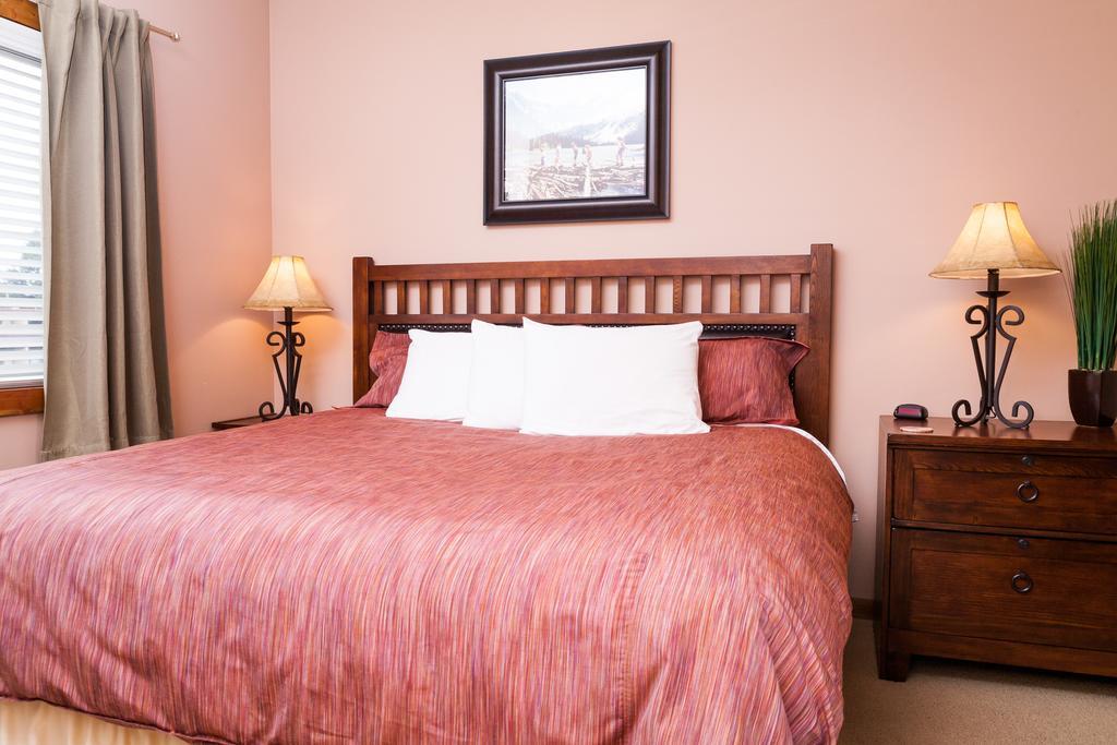 Glacier Ridge Suites Aparthotel