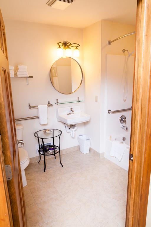 Aparthotel Glacier Ridge Suites