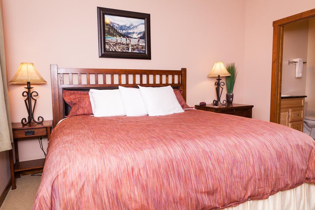 Glacier Ridge Suites *