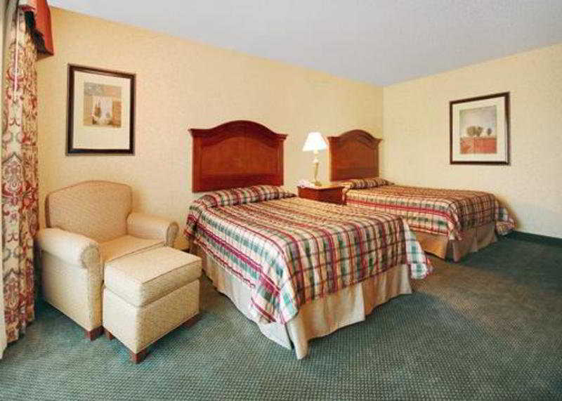 Quality Big Sky Hotel 2*
